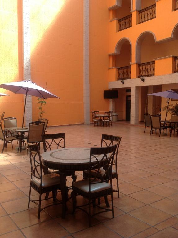 Hotel Genoves ซานฮวน เด ลอสลากอส ภายนอก รูปภาพ
